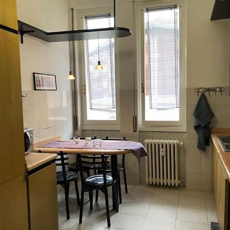 Ampio Bilocale A Milano Apartment Bagian luar foto
